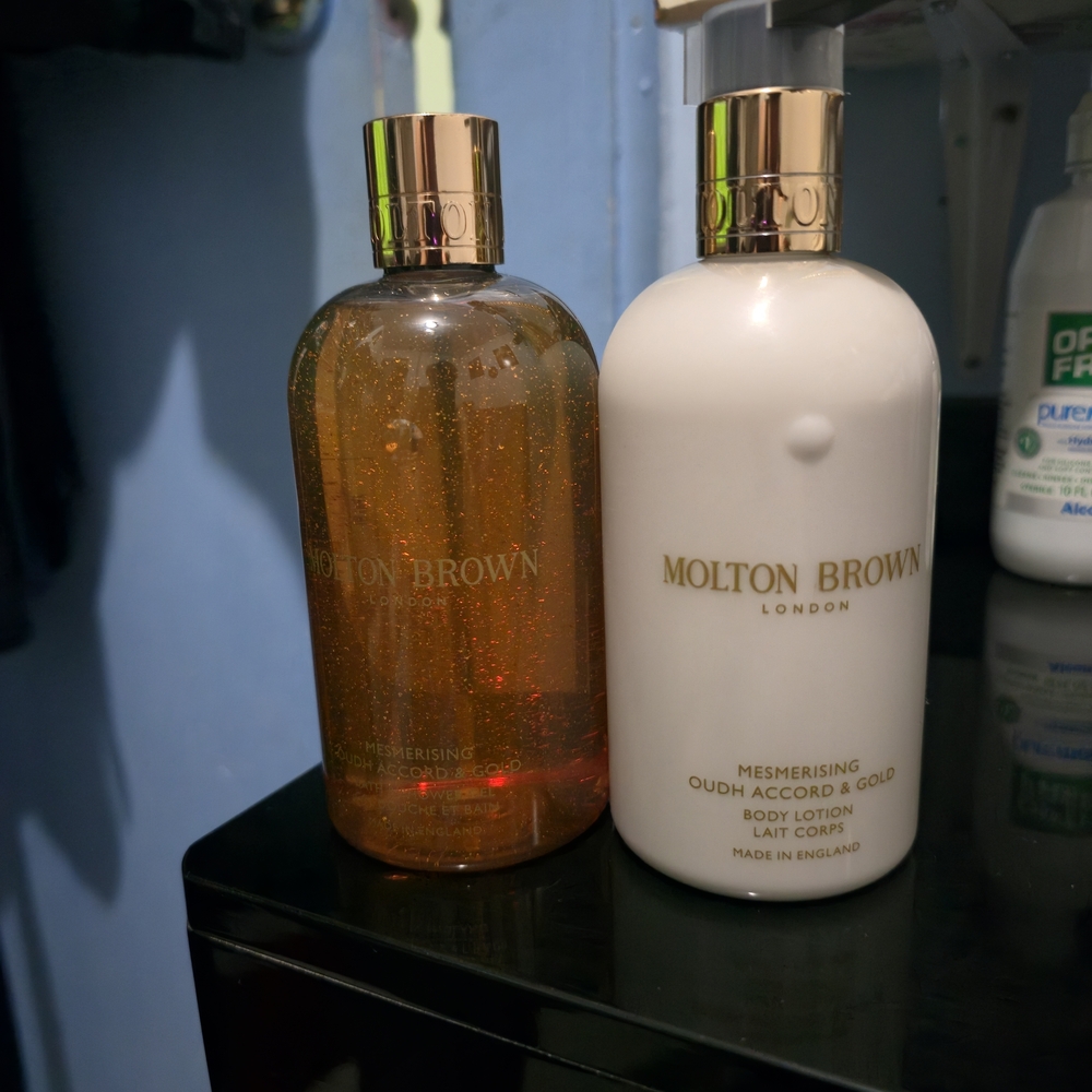 Molton Brown Men’s Body Wash and Lotion Duo - Gold and White